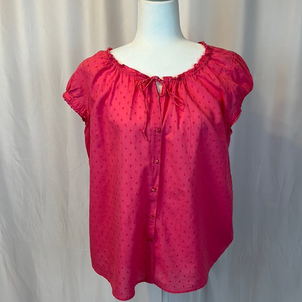 Izod - Magenta Blouse with Cap Sleeves and Dots, Size L.